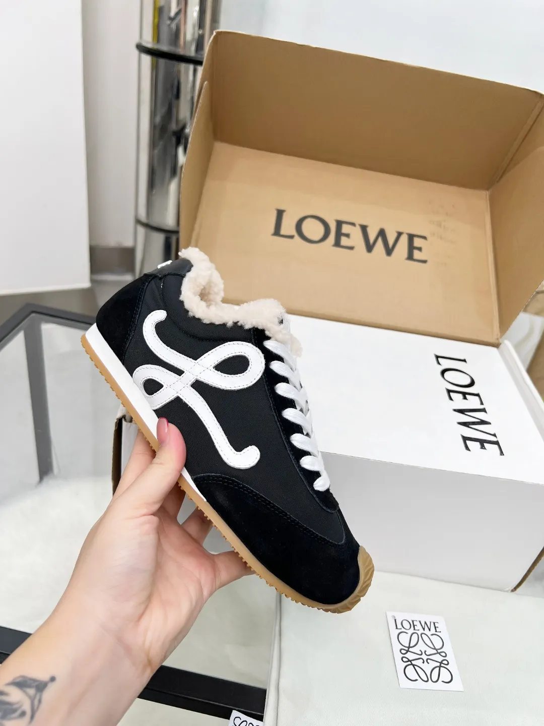 👟👟Ex-factory price 500👟👟 Male +10 2025 autumn and winter Maoli new style, the same style as Wang Yibo! Loewe Ballet Runner 2.0 sports shoes for couples, moral training shoes, new color matching retro series running shoes, standard size: women's size 35-40, men's size 39-45, button ➕20